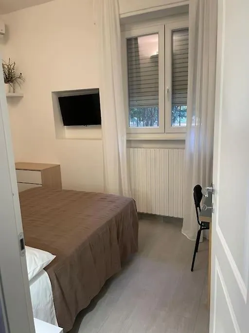 H 3 Splendido Bilocale Mm 3 Apartment San Donato Milanese 0*,  Italy